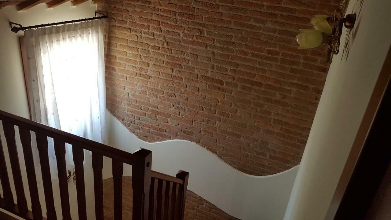 Alloggio Ca' Dei Frati Carceri Exterior foto
